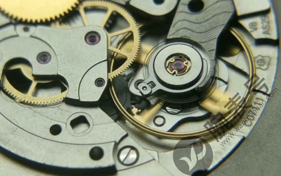 百年灵手表保修几年