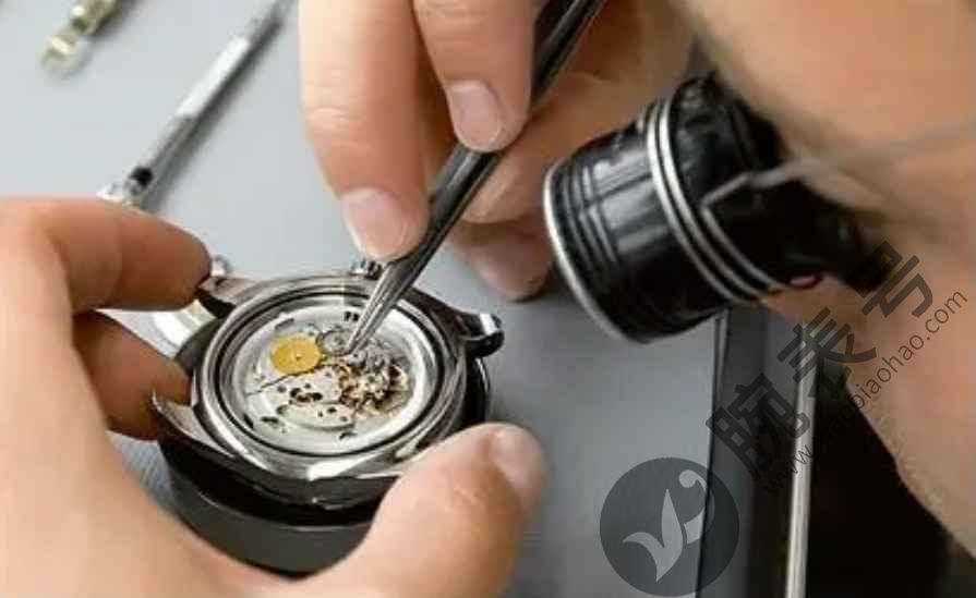 范思哲手表的电池一般可以用多长时间